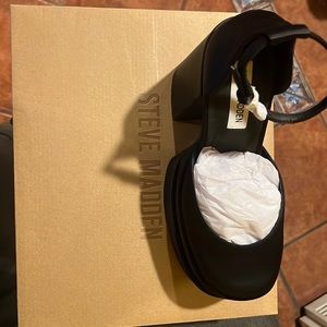 Satin  Heels 👠 So cute